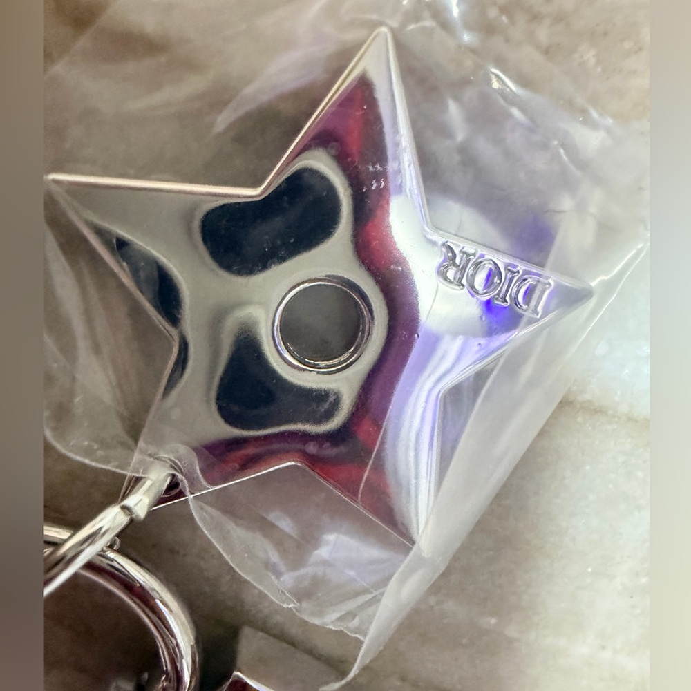 Pink/Silver Dior Addict Rosy Glow Scented “Gum” Keychain New in Bag. SEALED - Picture 11 of 16